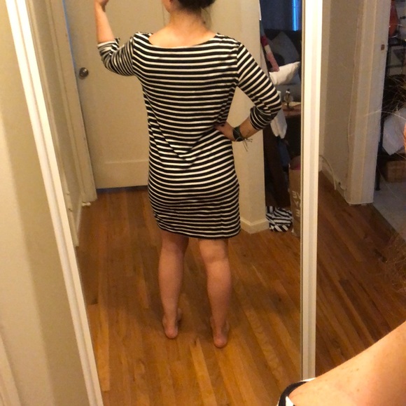 Black and white striped dress - Picture 4 of 5